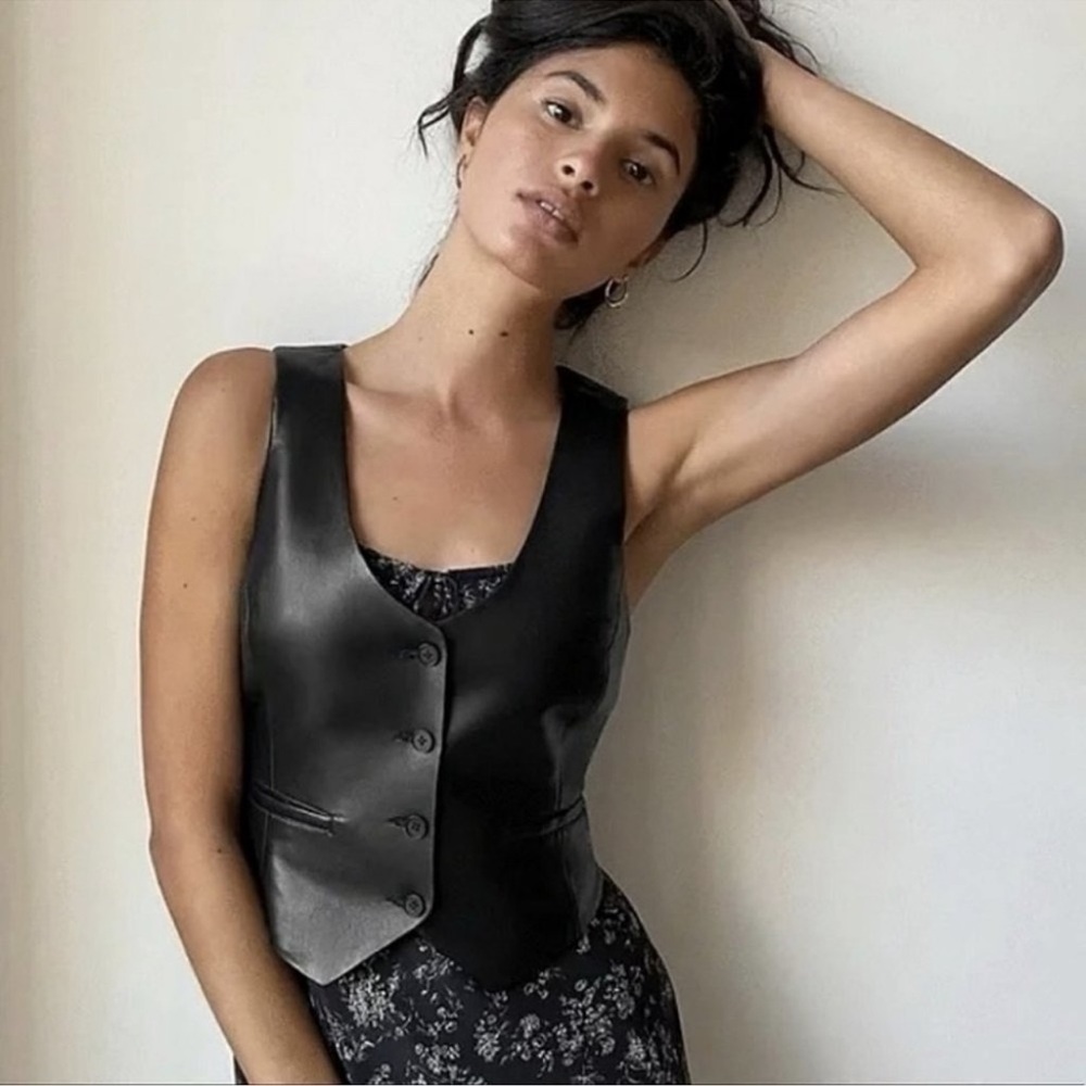 WILFRED FAUX BLACK SHORT LEATHER VEST SZ12 BOHO BIKER CHIC FESTIVAL FALL COWGIRL